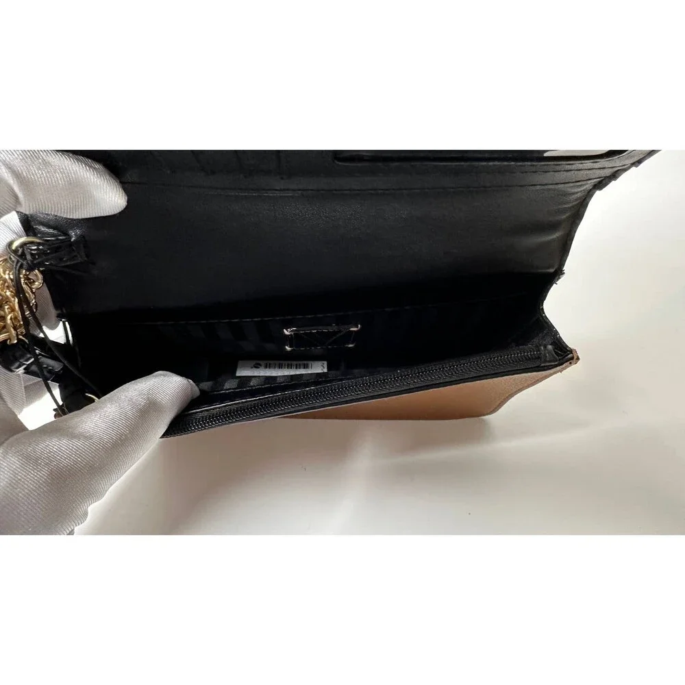 NWT Victoria's Secret The Victoria Tech Wristlet
